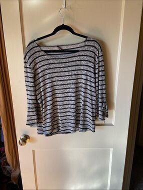 Striped Black & Grey Women's Tie-Sleeve Light Weight Sweater